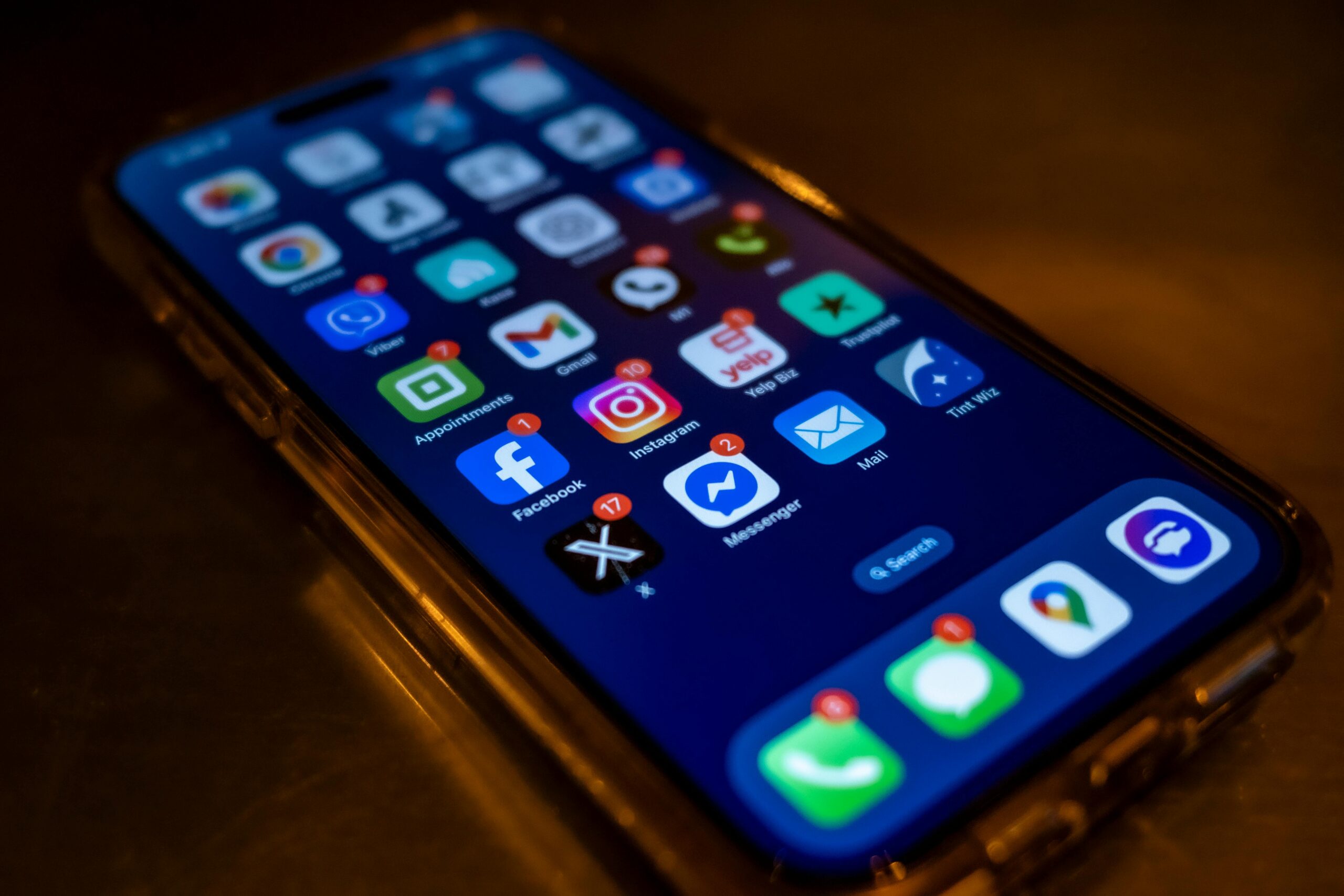 Social Media Design Thumbnail